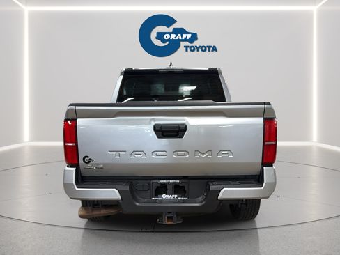 Used 2025 Toyota Tacoma SR5 AWD/4WD image 7