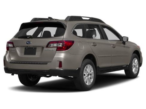 Used 2015 Subaru Outback 2.5i Premium image 5