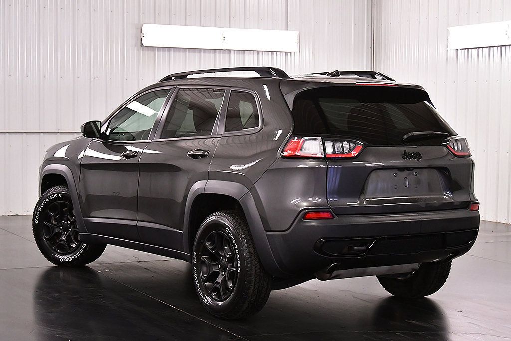 Used 2022 Jeep Cherokee Latitude AWD/4WD image 5