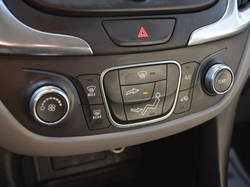 Used 2020 Chevrolet Equinox LS w/ LS Convenience Package AWD/4WD image 25