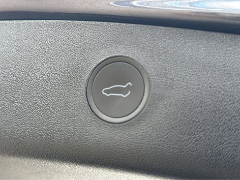 Used 2023 Tesla Model 3 Performance image 34