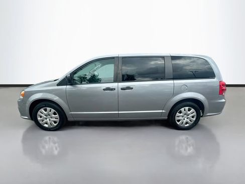 Used 2019 Dodge Grand Caravan SE FWD image 9