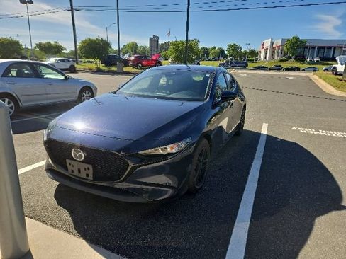 Used 2019 MAZDA MAZDA3 AWD Hatchback w/ Preferred Pkg image 9