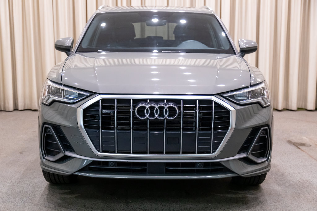 Used 2023 Audi Q3 2.0T Premium AWD/4WD image 3