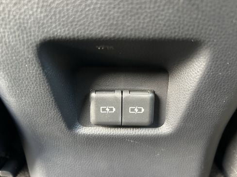 Certified 2025 Toyota RAV4 XLE AWD/4WD image 19