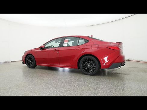 Used 2026 Toyota Camry SE FWD image 18