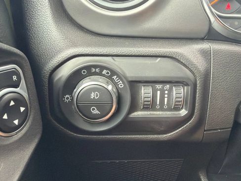 Used 2022 Jeep Gladiator Sport AWD/4WD image 43