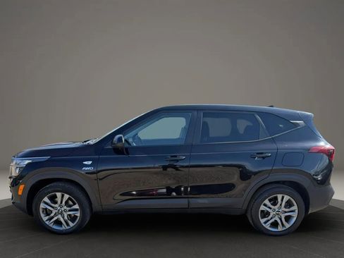 Used 2021 Kia Seltos LX AWD/4WD image 8