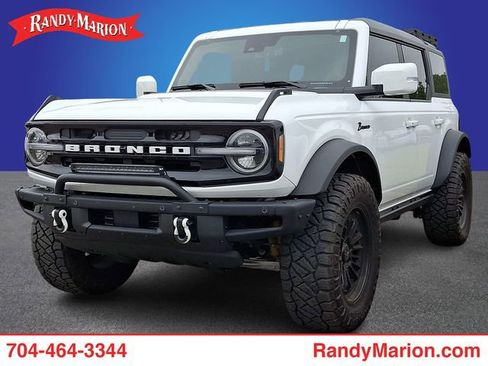 Used 2024 Ford Bronco Outer Banks w/ Sasquatch Package AWD/4WD image 1