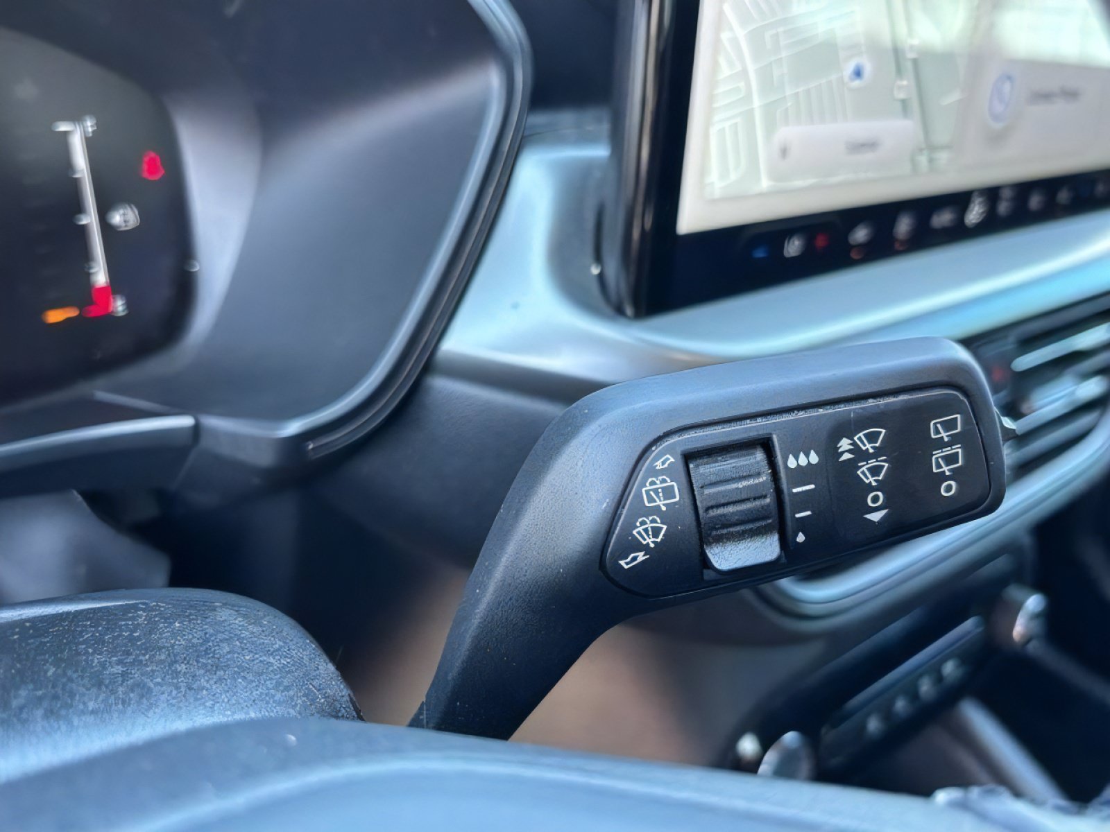 Used 2024 Ford Escape Active w/ Tech Pack #1 FWD image 25