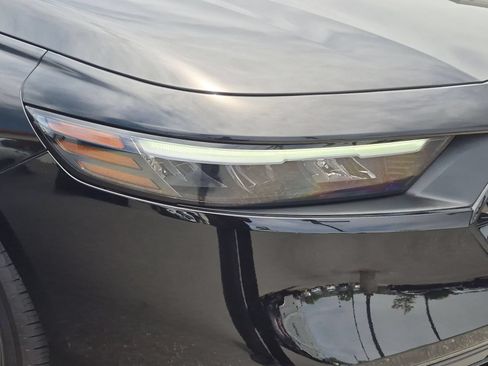 Used 2025 Honda Accord LX image 10