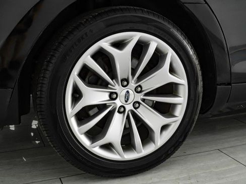 Used 2019 Ford Taurus Limited image 48