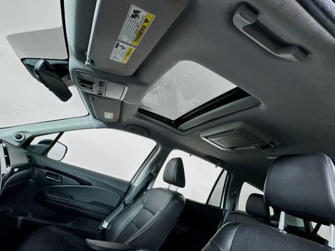 Used 2022 Honda Pilot Touring image 15