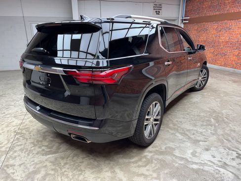 Used 2023 Chevrolet Traverse High Country AWD/4WD image 5