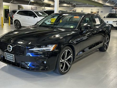 Certified 2024 Volvo S60 B5 Plus w/ Climate Package AWD/4WD image 3