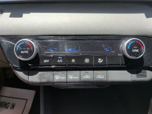 Certified 2023 Hyundai Elantra SEL FWD image 21