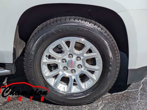 Used 2018 GMC Yukon XL SLT image 12