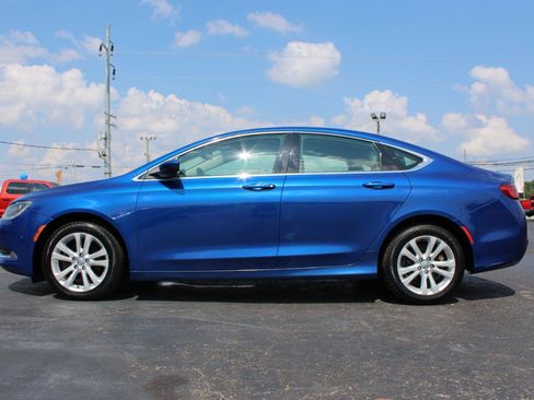 Used 2016 Chrysler 200 Limited FWD image 10
