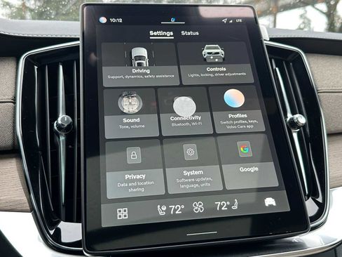 New 2026 Volvo XC90 B6 Plus w/ Protection Package Premier image 31