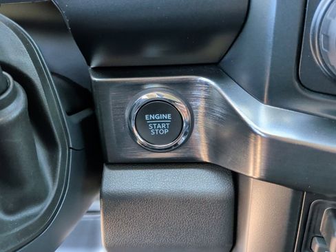 Used 2024 Ford F250 Lariat w/ Lariat Ultimate Package AWD/4WD image 26
