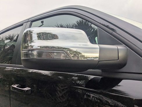 Used 2024 RAM 1500 Laramie AWD/4WD image 12