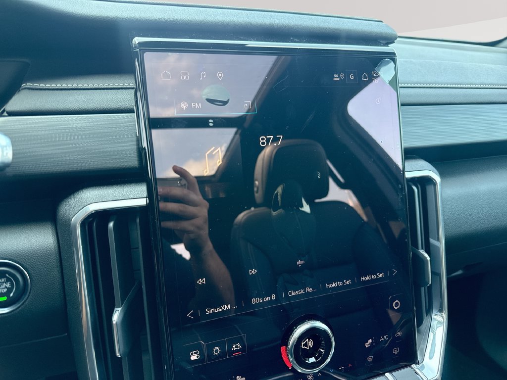 New 2027 GMC Acadia Elevation w/ Black Edition AWD/4WD image 13