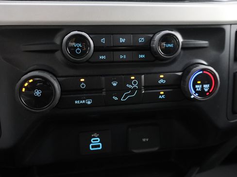 Used 2024 Ford F250 XLT AWD/4WD image 47