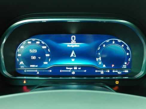 Used 2023 Chevrolet Suburban LT image 39