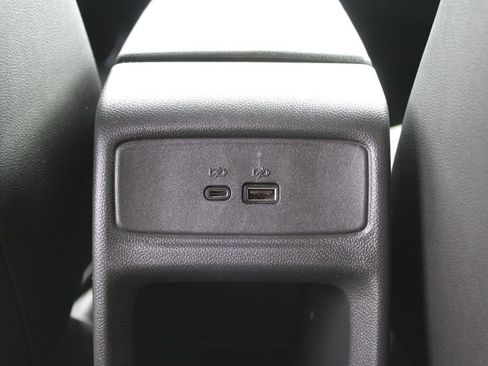 Used 2025 Chevrolet Trax LT image 24