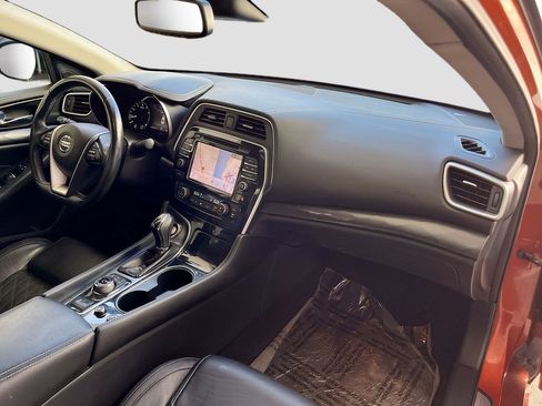 Used 2021 Nissan Maxima Platinum w/ Sport Mat Group FWD image 30