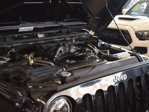 Used 2018 Jeep Wrangler Unlimited Sport S image 88