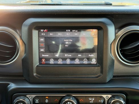 Used 2019 Jeep Wrangler Unlimited Sport S image 21