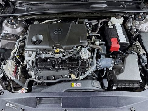 Used 2022 Toyota Camry SE image 30