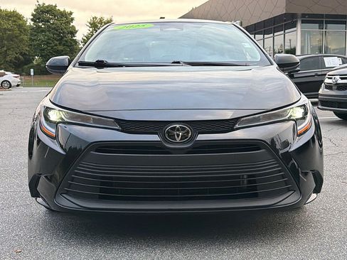 Used 2025 Toyota Corolla LE FWD image 2