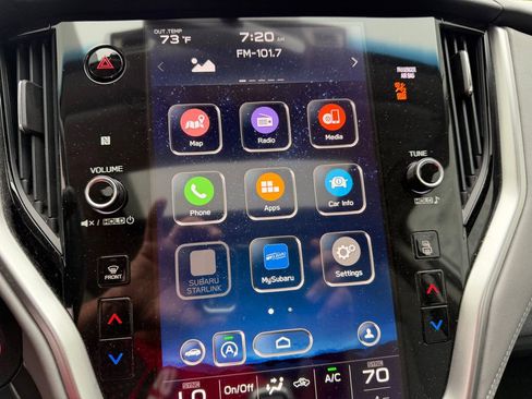 Used 2020 Subaru Outback Premium image 9