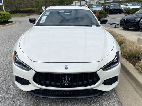 New 2024 Maserati Ghibli Modena image 3