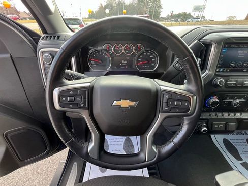 Used 2021 Chevrolet Silverado 1500 LT AWD/4WD image 13