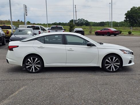 Used 2021 Nissan Altima 2.5 SR AWD/4WD image 7