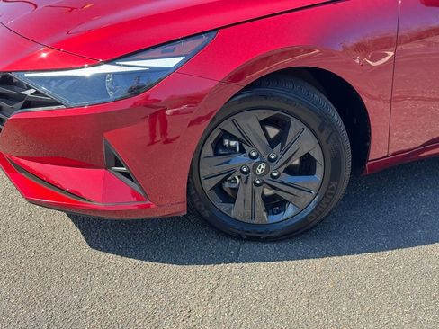 Certified 2023 Hyundai Elantra SEL FWD image 7