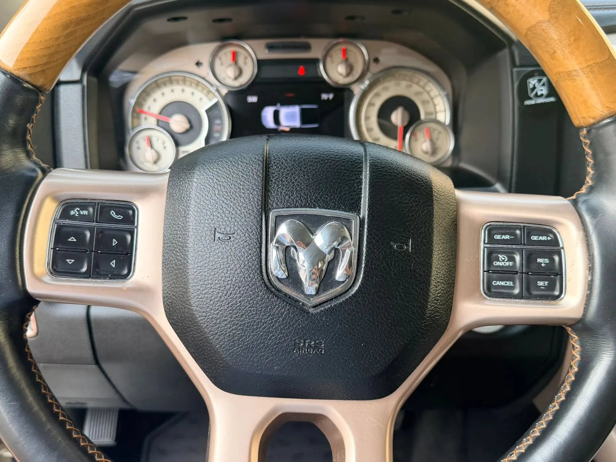 Used 2017 RAM 1500 Laramie Longhorn AWD/4WD image 25