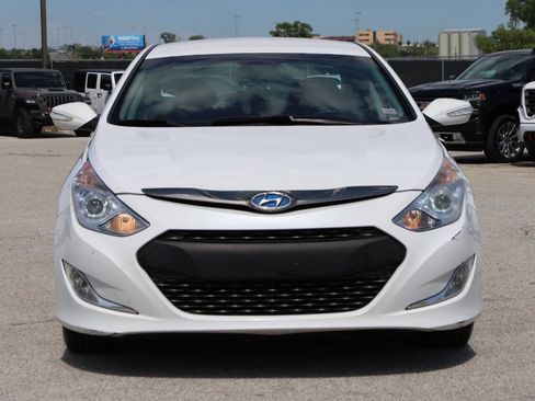 Used 2014 Hyundai Sonata Hybrid FWD image 2