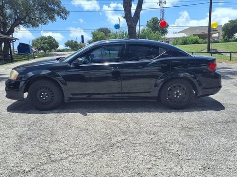 Used 2014 Dodge Avenger SE FWD image 3
