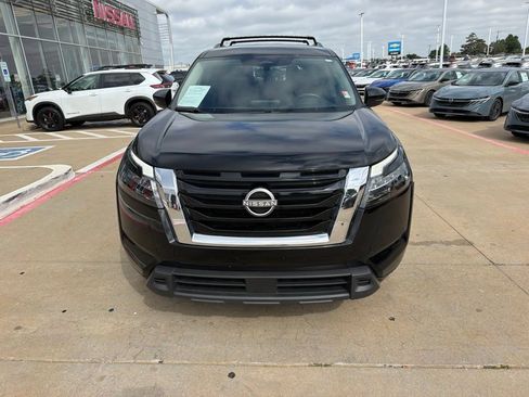 Used 2023 Nissan Pathfinder SV FWD image 8