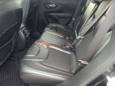 Used 2020 Jeep Cherokee Trailhawk w/ Cold Weather Group image 21