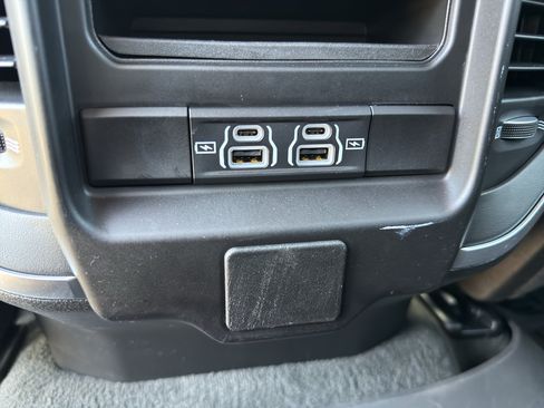 Used 2024 RAM 1500 Big Horn AWD/4WD image 39