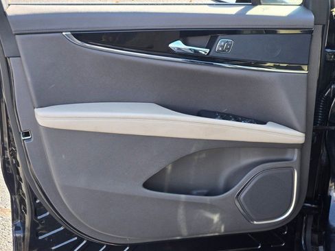 Certified 2021 Lincoln Nautilus Standard w/ Equipment Group 101A image 17