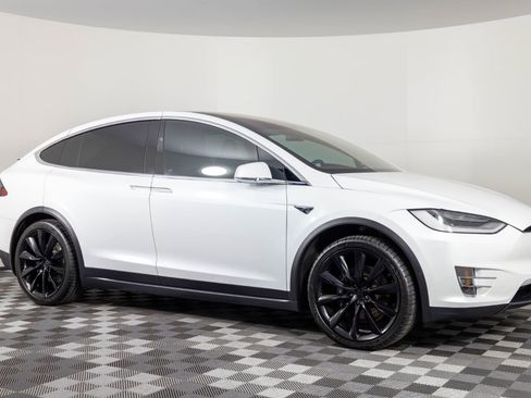 Used 2020 Tesla Model X Long Range AWD/4WD image 10