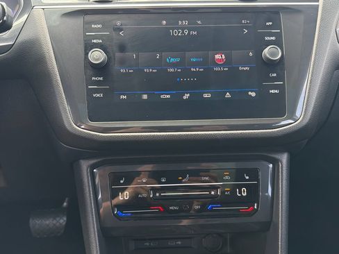 Certified 2023 Volkswagen Tiguan SE FWD image 15