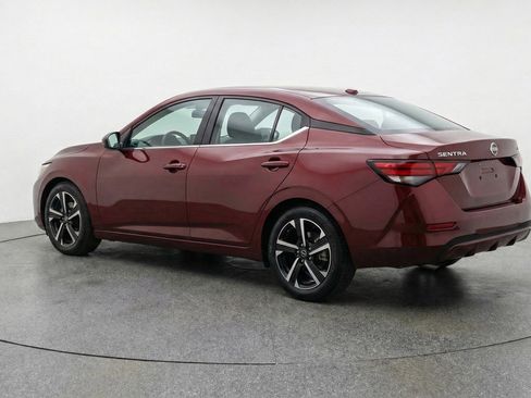Used 2025 Nissan Sentra SV image 5
