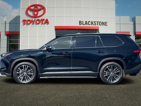 Certified 2024 Toyota Grand Highlander AWD Hybrid image 6